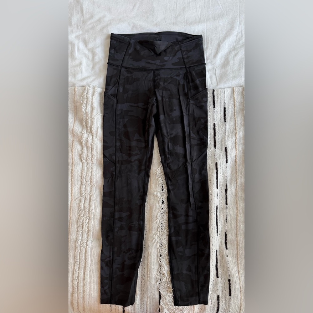 Lululemon Train Free Camo leggings. Size 4.